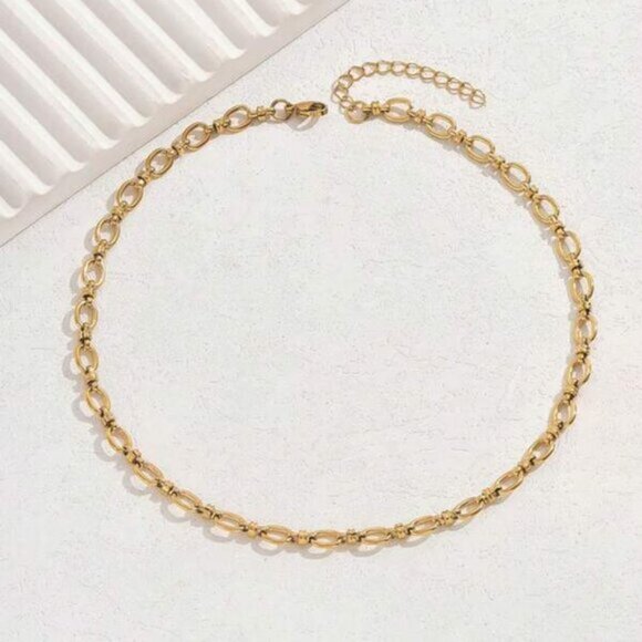 18K Gold Filled Oval Link Chain Choker Necklace (15.7" + 1.7") - Picture 4 of 4
